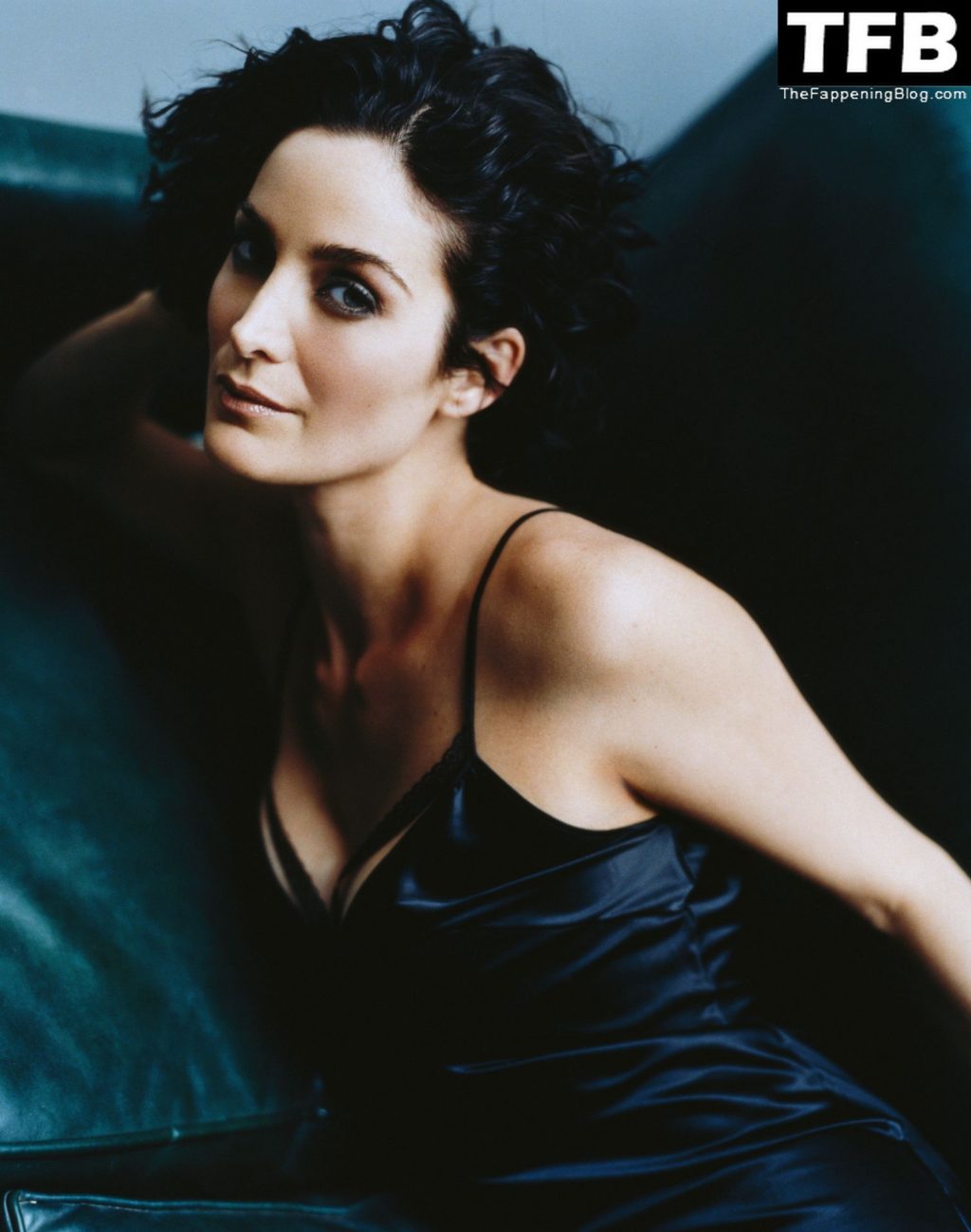 Carrie-Anne Moss Nude &amp; Sexy Collection (25 Photos + Videos)