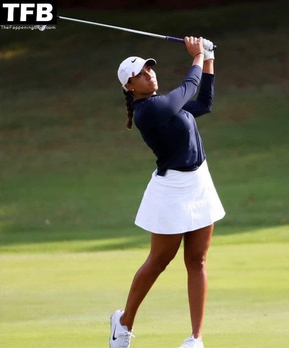 Cheyenne Woods Sexy Collection (8 Photos)