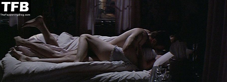Geena Davis Nude &amp; Sexy (8 Photos)