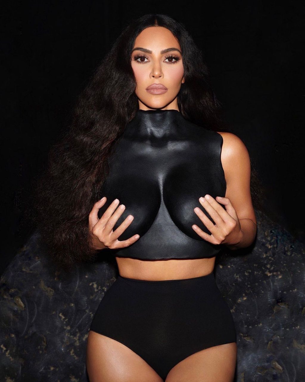 Kim Kardashian Nude &amp; Sexy (7 Hot Photos)