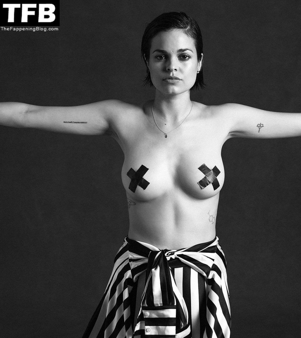 Lina Esco Nude &amp; Sexy Collection (78 Photos)