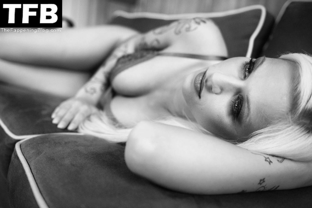 Triinu Kivilaan Sexy &amp; Topless Collection (11 Photos)