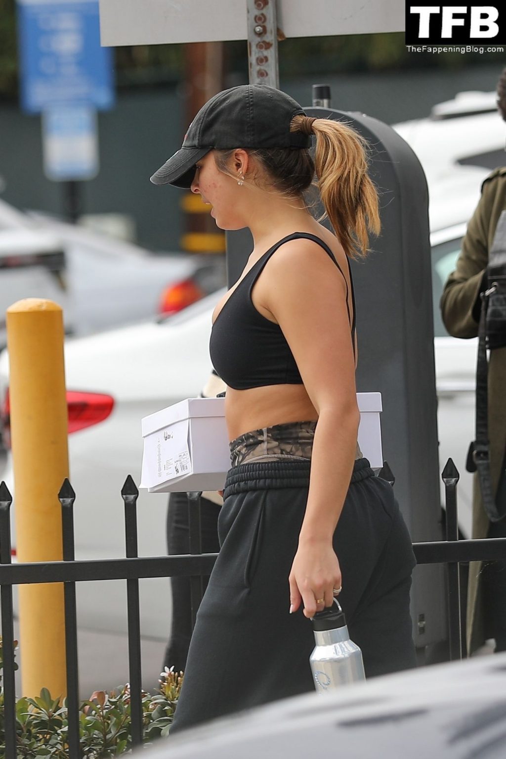 Addison Rae Shows Off Her Abs Leaving Dogpound Gym in West Hollywood (52 Photos)
