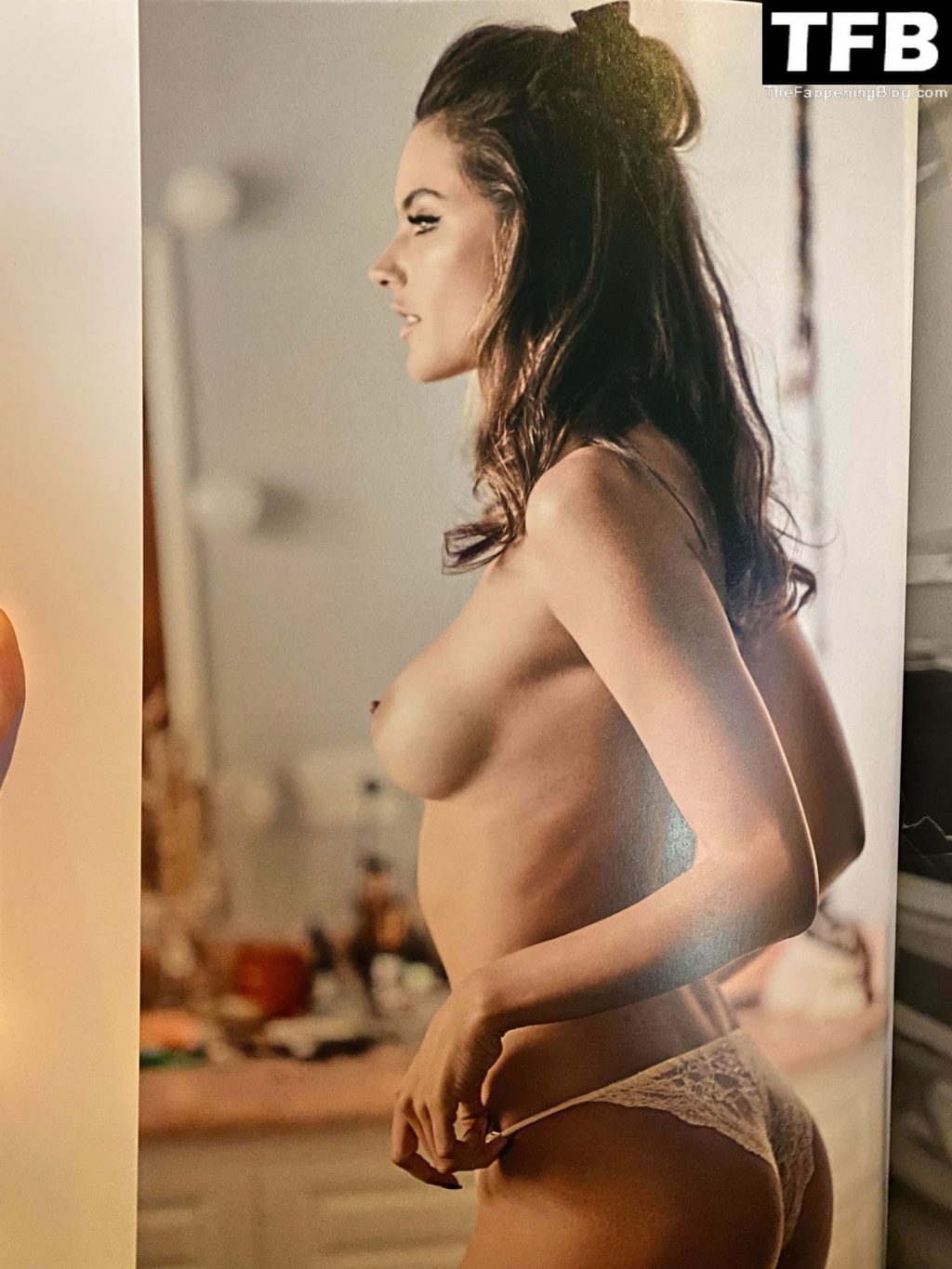 Alessandra Ambrosio Nude (28 Photos)