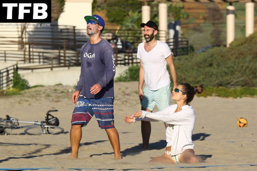 Alessandra Ambrosio Plays Volleyball with Her Boyfriend Richard Lee and Friends (131 Photos)