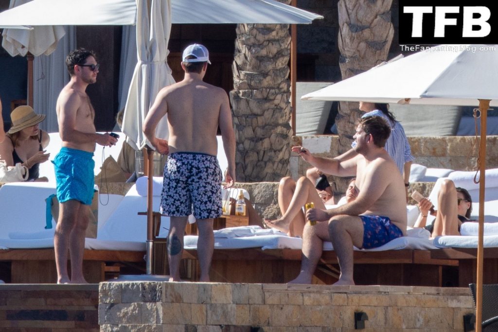 Niall Horan &amp; Amelia Woolley Enjoy a Day in Cabo (30 Photos)
