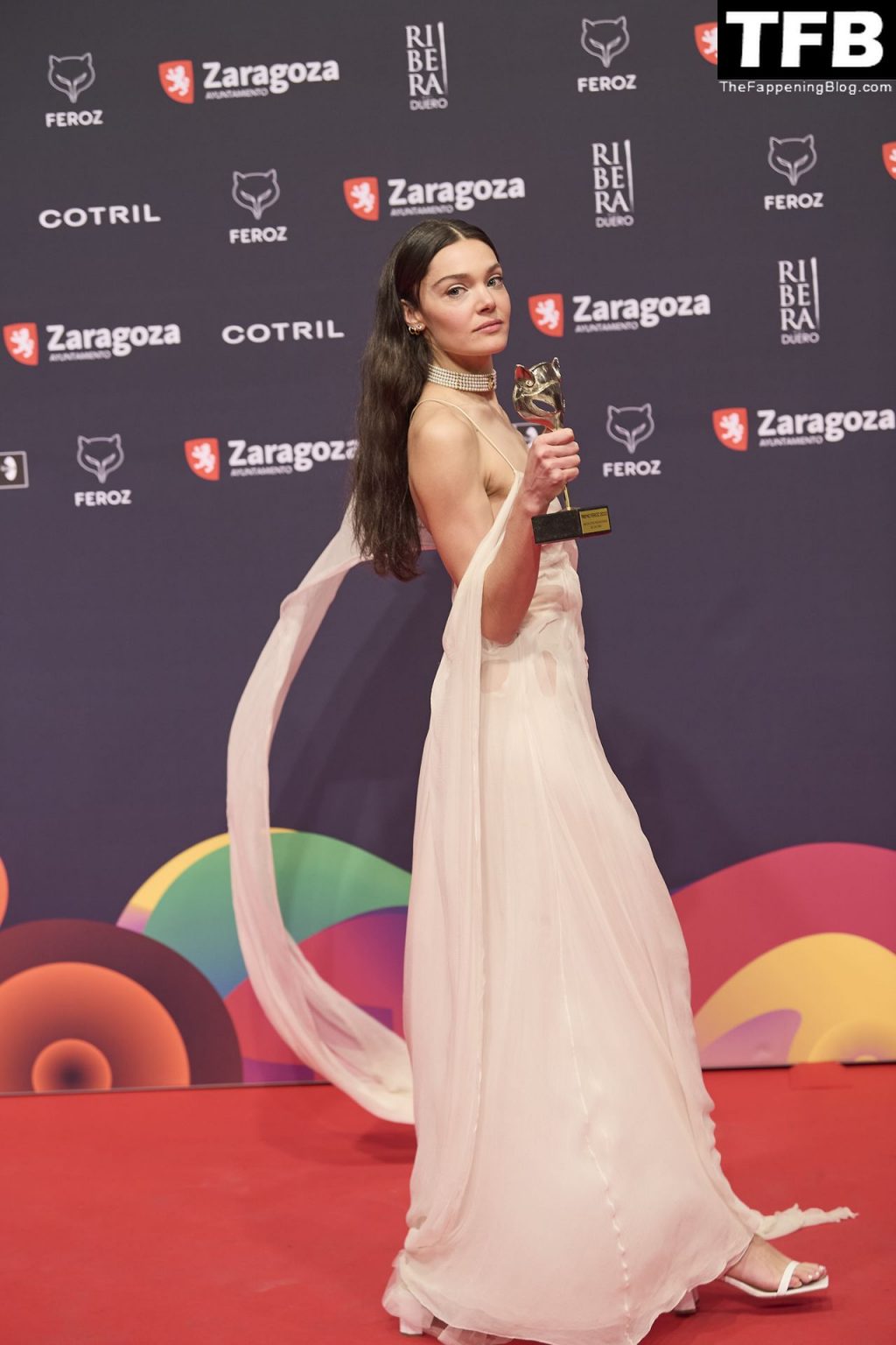 Top Ana Rujas Flashes Her Nude Tit At The Feroz Award 2022