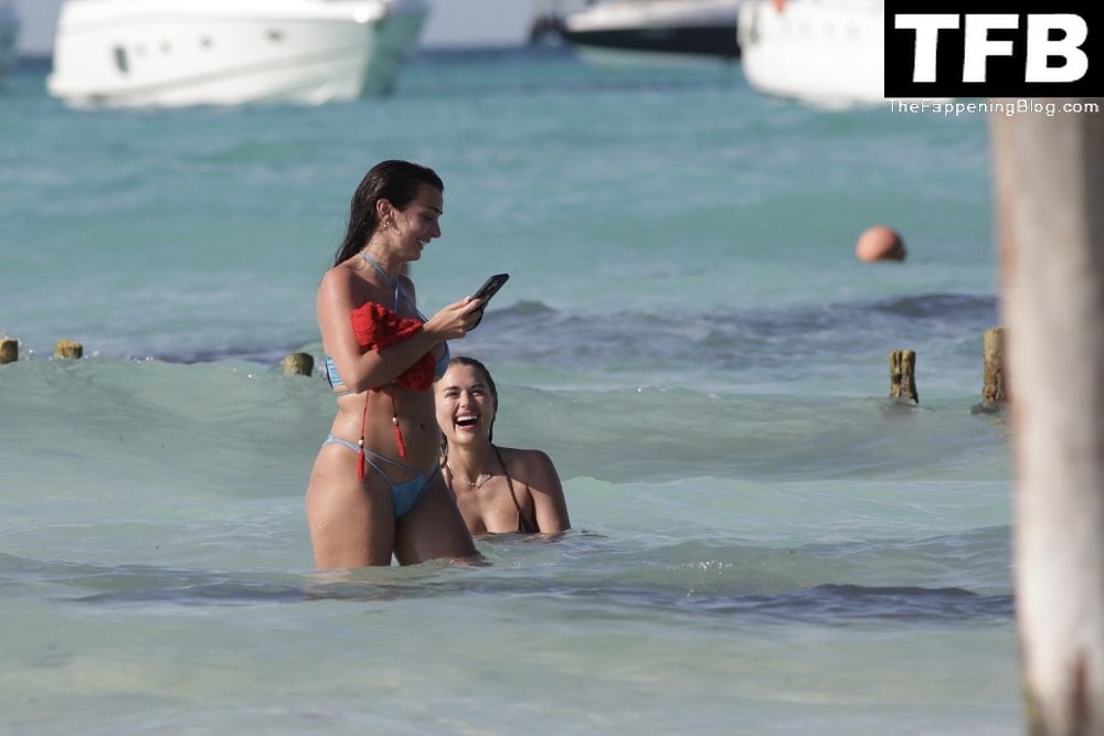Arabella Chi &amp; Kady McDermott are Seen Having a Good Time at the Beach (66 Photos)