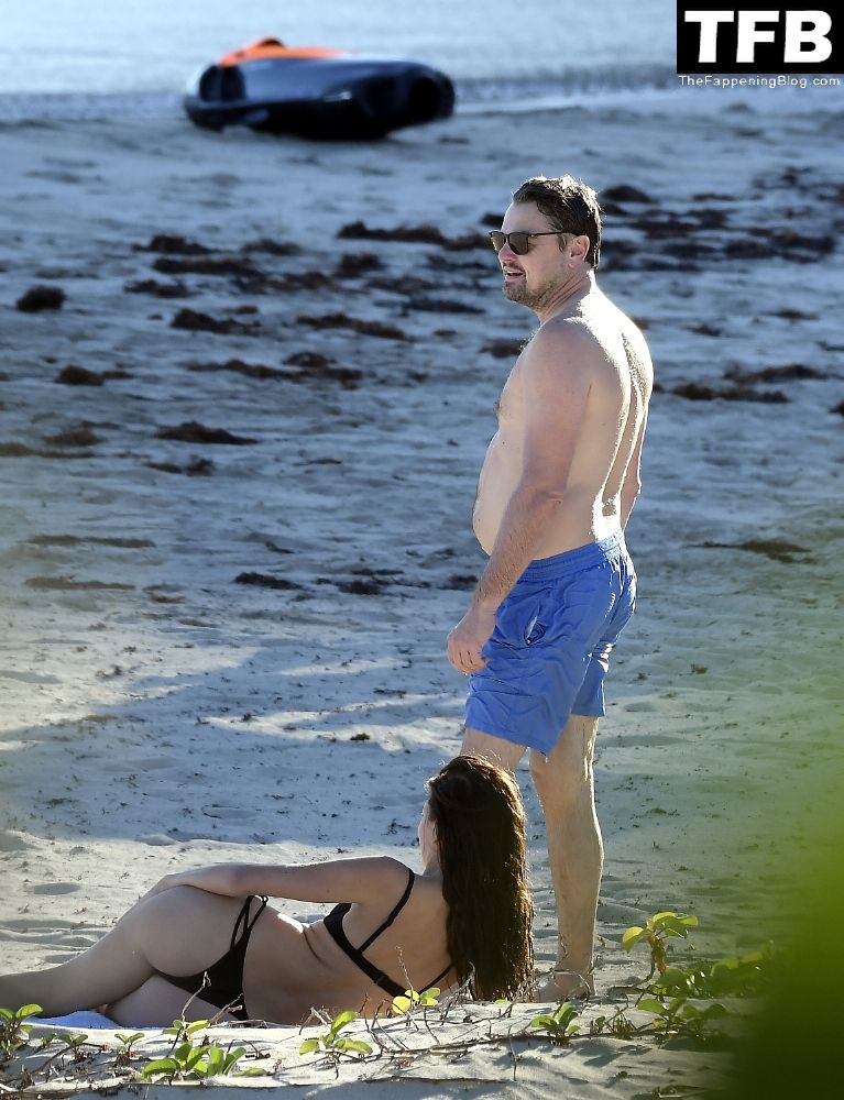 Leo DiCaprio Enjoys a Beach Lunch with Camila Morrone During Their St Bart’s Vacation (107 Photos)