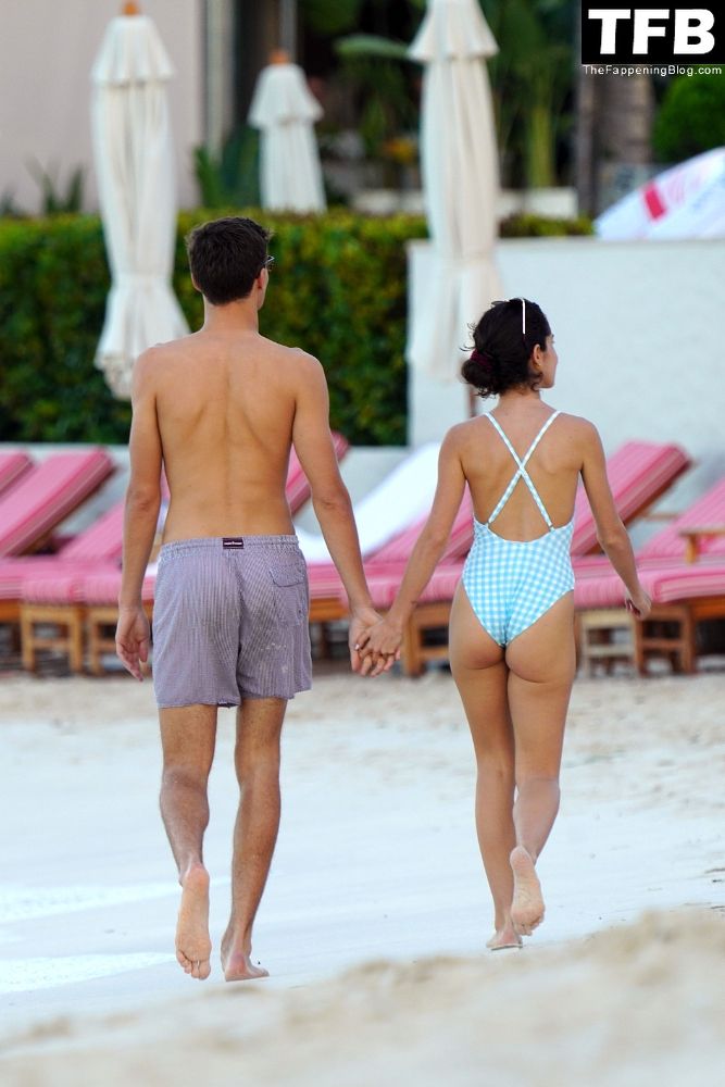 Carmen Montero Mundt &amp; George Russell Enjoy a Day on the Beach in St Barts (27 Photos)