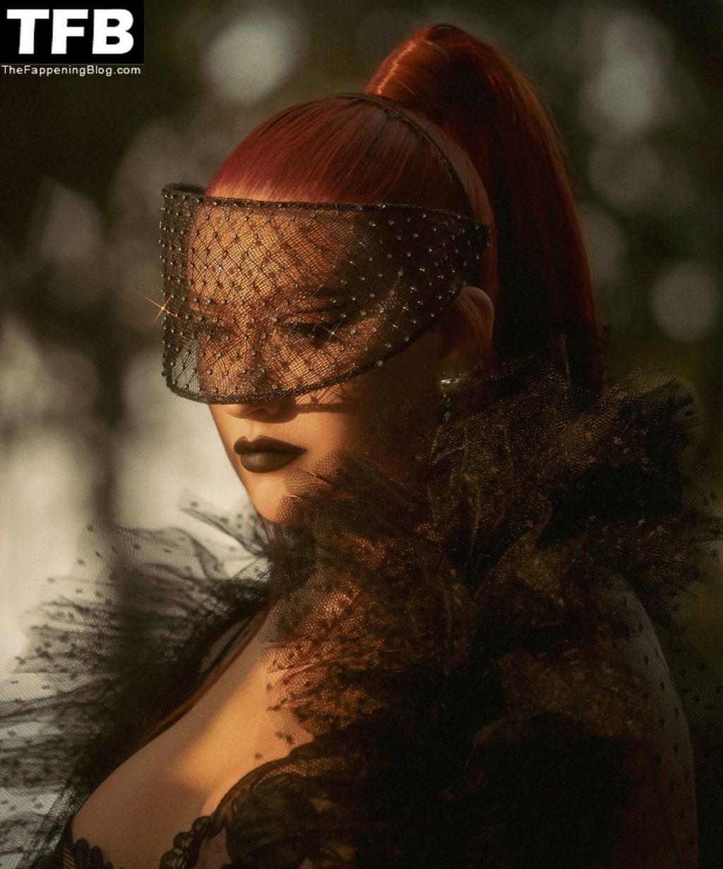 Christina Aguilera Sparkles on the Cover of Ocean Drive Magazine (8 Photos)