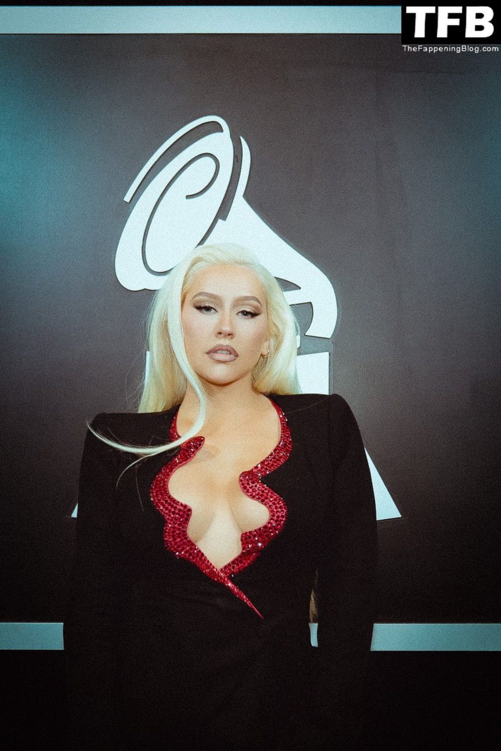 Christina Aguilera Flaunts Her Sexy Boobs (8 Photos + Video)