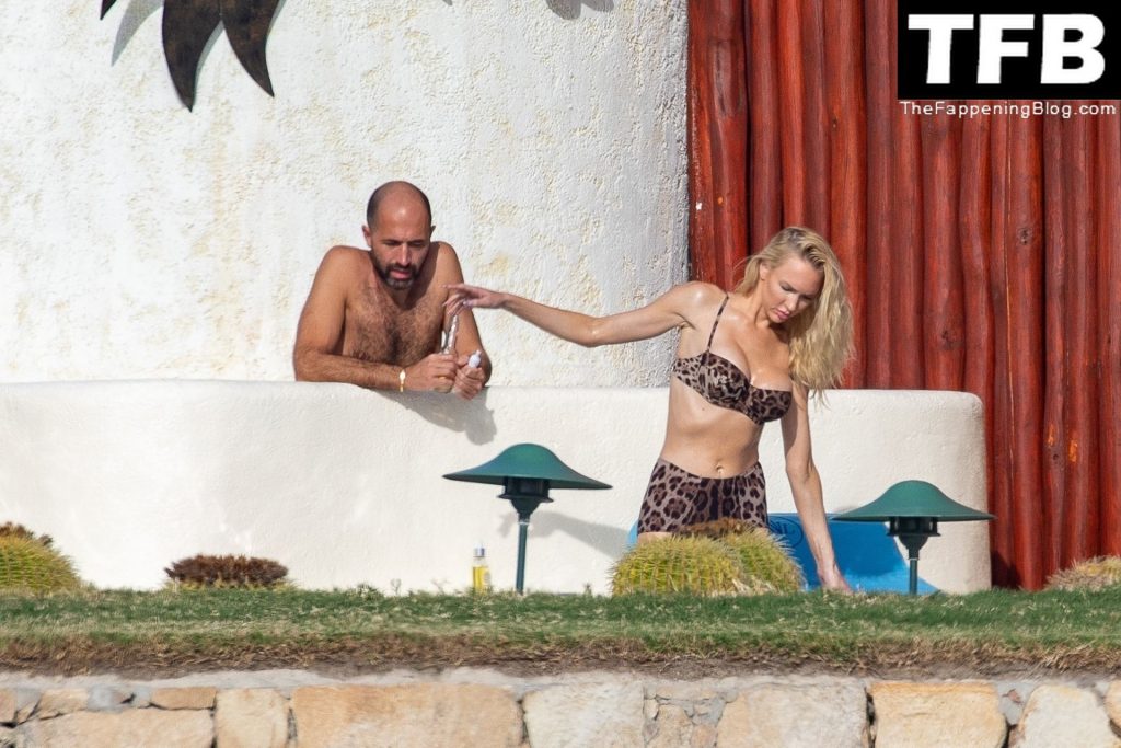 Christine Quinn Stuns in a Bikini in Mexico (21 Photos)