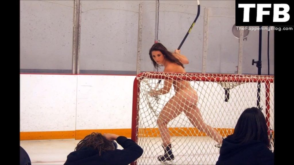 Hilary Knight Nude &amp; Sexy – ESPN Body Issue (10 Pics + Video)