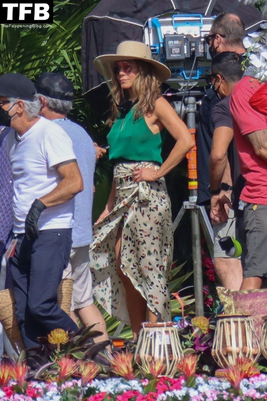 Jennifer Aniston &amp; Adam Sandler are Spotted on the Set of Netflix’s ‘Murder Mystery 2’ For the First Time (86 Photos)