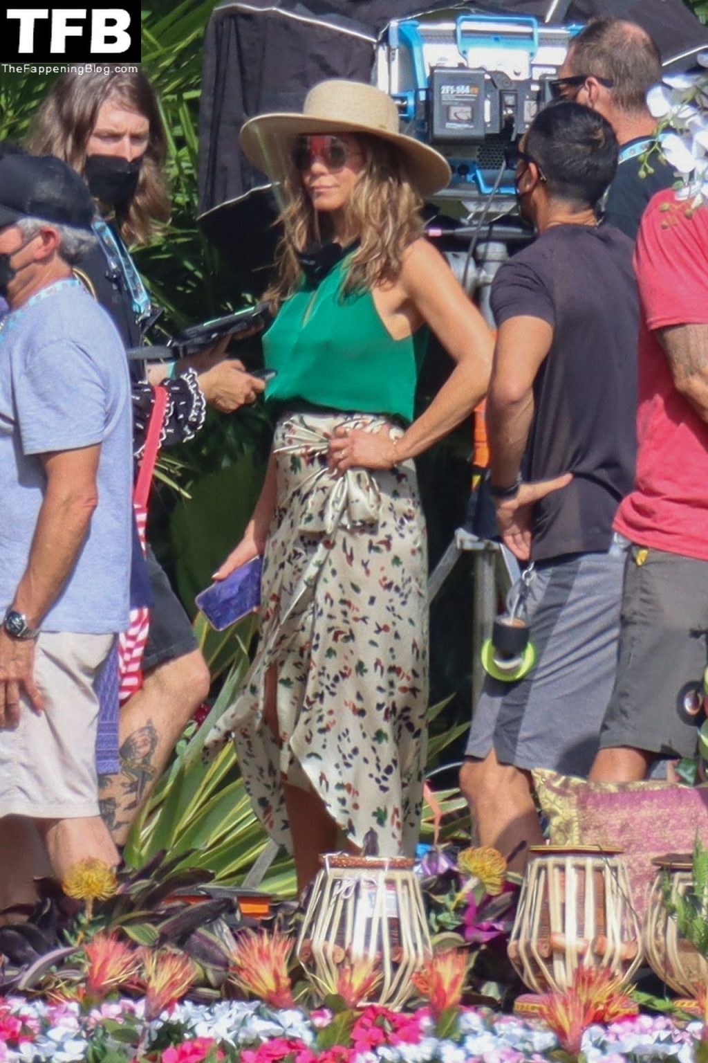 Jennifer Aniston &amp; Adam Sandler are Spotted on the Set of Netflix’s ‘Murder Mystery 2’ For the First Time (86 Photos)