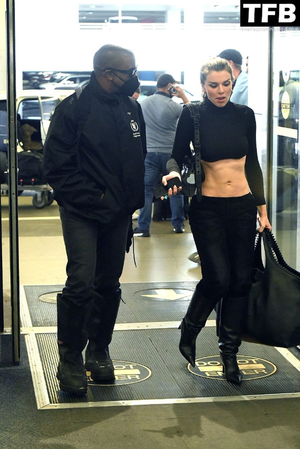 Kanye West is All Smiles as He Reunites with His Girlfriend Julia Fox at Miami International Airport (78 Photos)