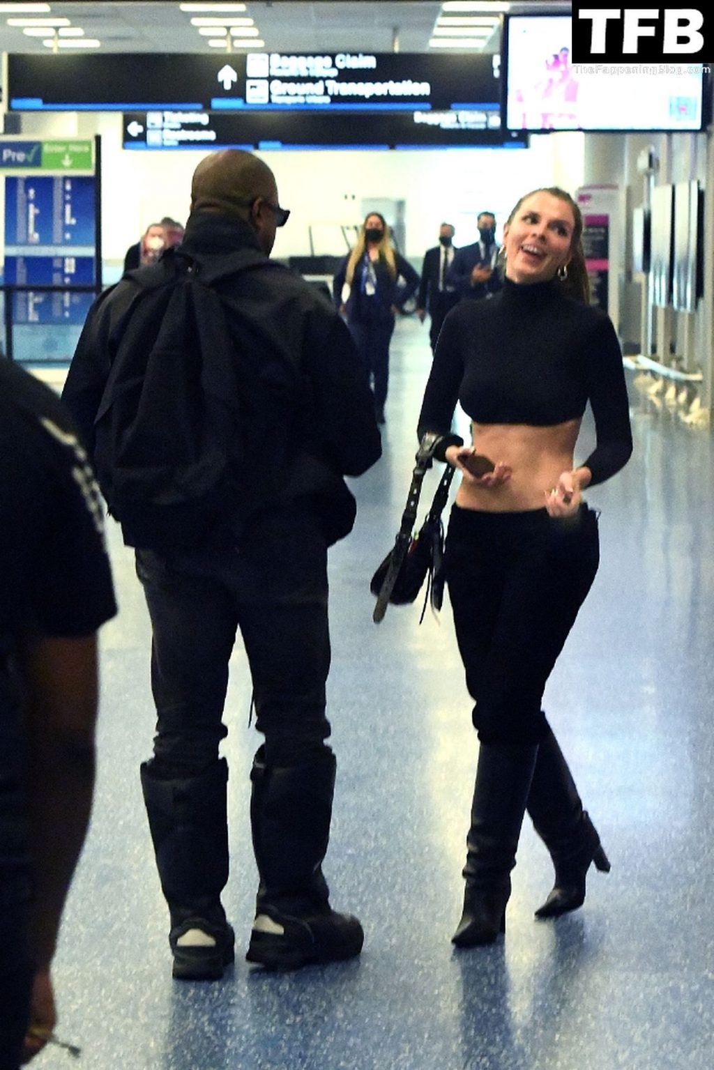 Kanye West is All Smiles as He Reunites with His Girlfriend Julia Fox at Miami International Airport (78 Photos)