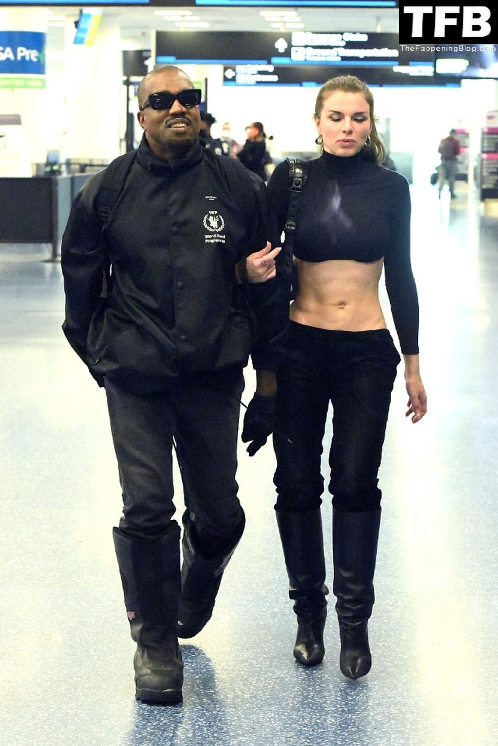 Kanye West is All Smiles as He Reunites with His Girlfriend Julia Fox at Miami International Airport (78 Photos)