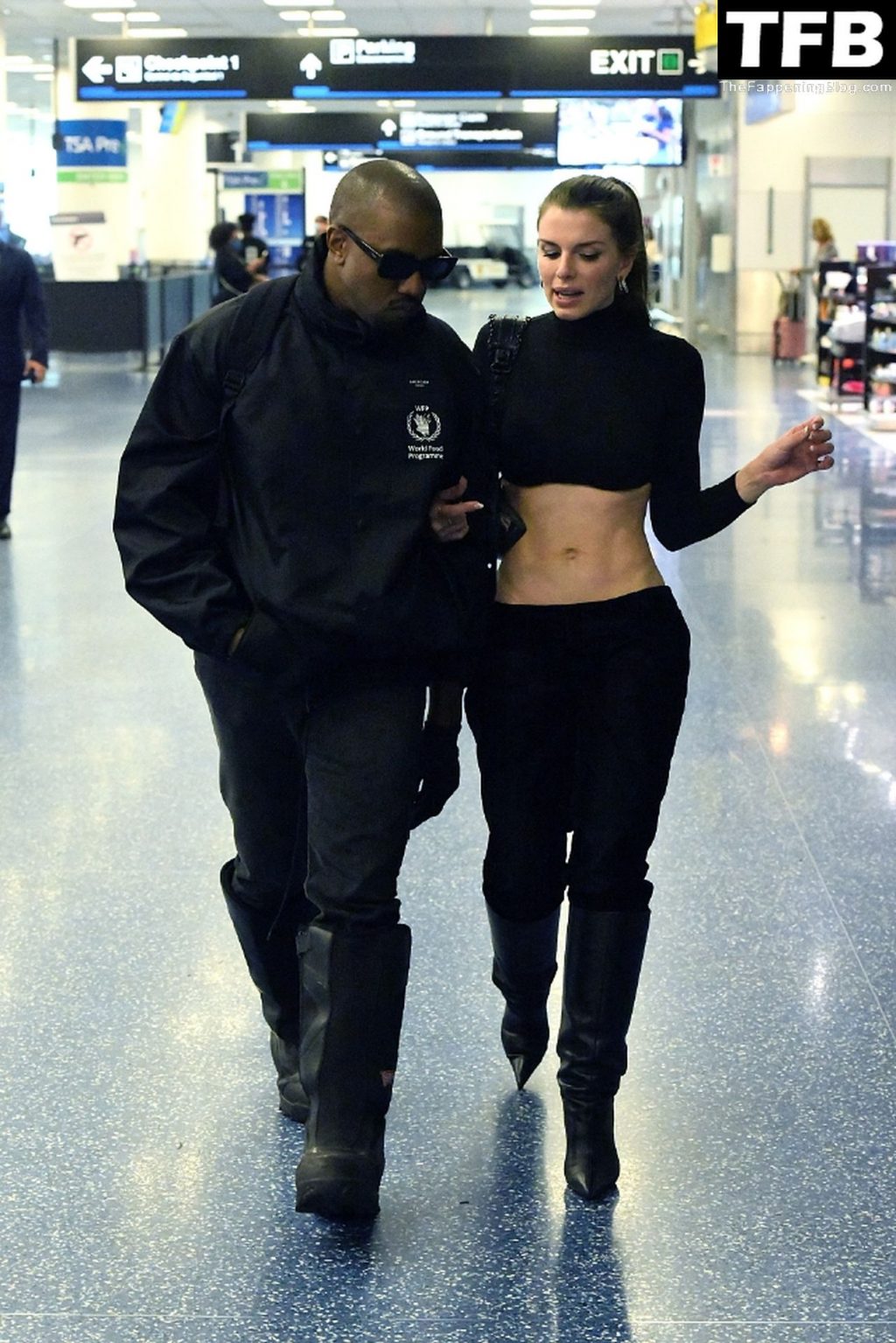 Kanye West is All Smiles as He Reunites with His Girlfriend Julia Fox at Miami International Airport (78 Photos)