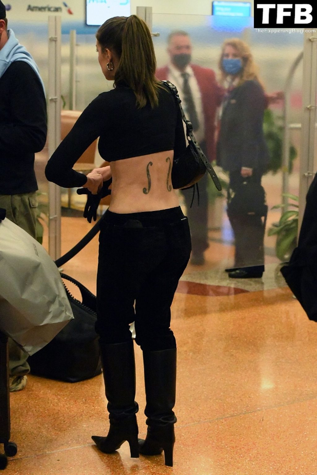 Kanye West is All Smiles as He Reunites with His Girlfriend Julia Fox at Miami International Airport (78 Photos)