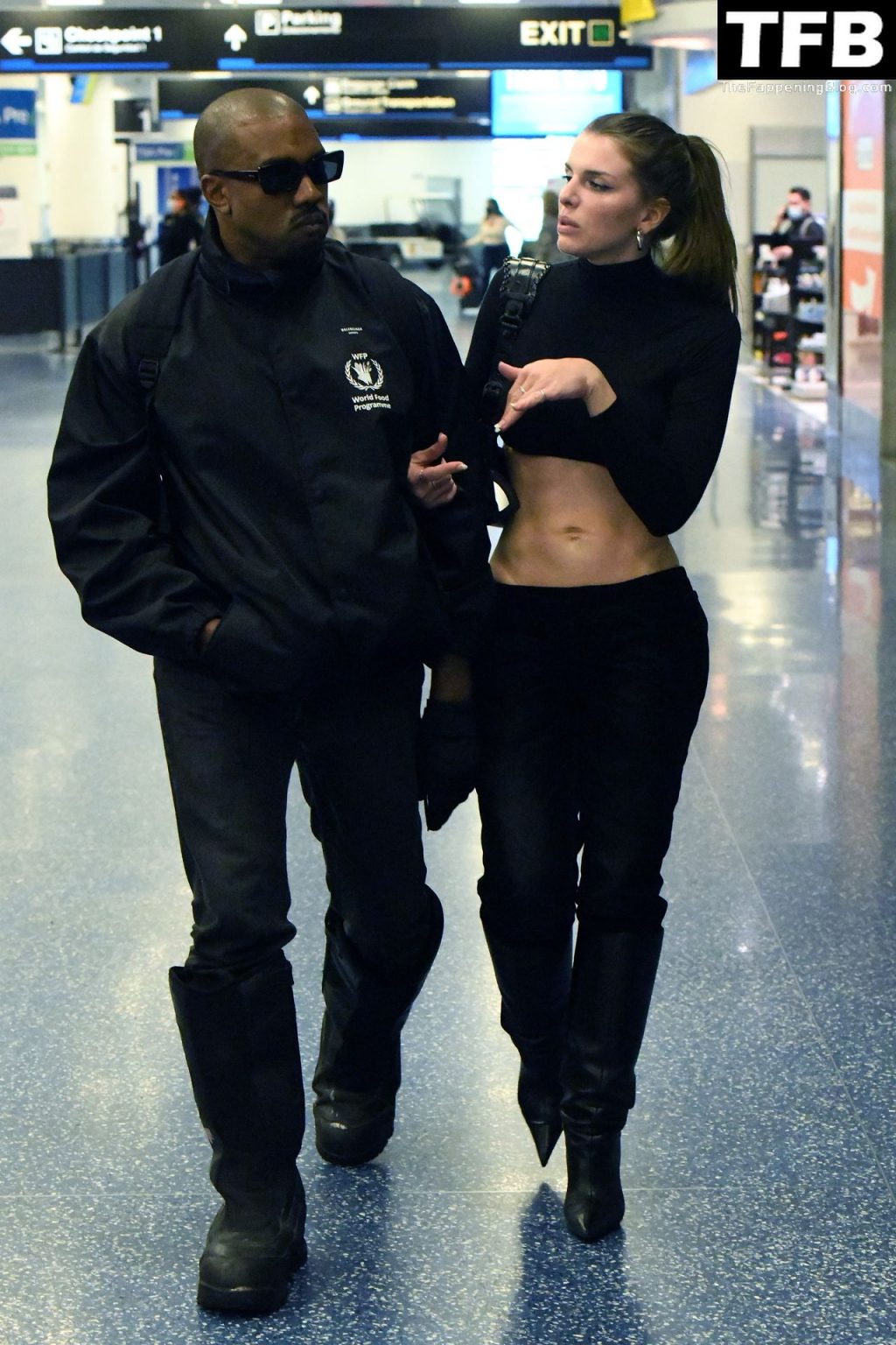 Kanye West is All Smiles as He Reunites with His Girlfriend Julia Fox at Miami International Airport (78 Photos)