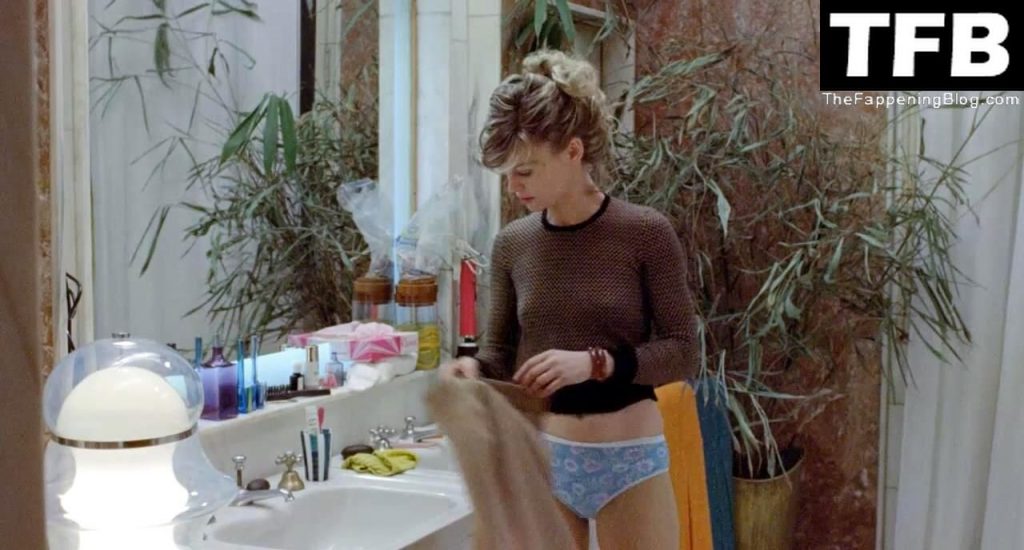 Julie Christie Nude – Don’t Look Now (4 Pics + Video)