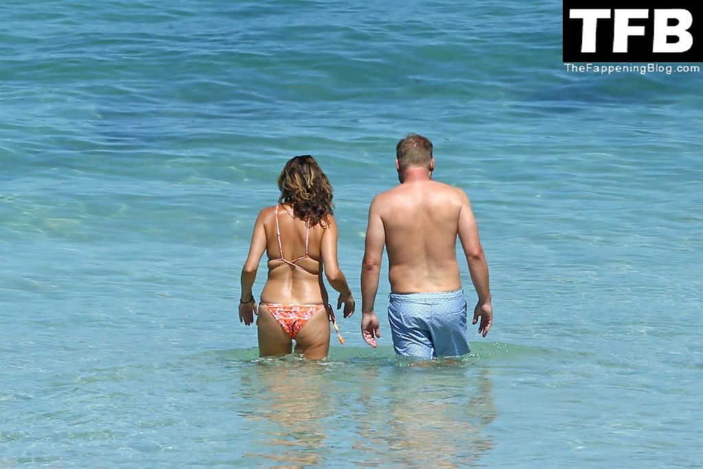 Kate Walsh &amp; Andrew Nixon Pack on the PDAs as They Hit The Beach Together (71 Photos)