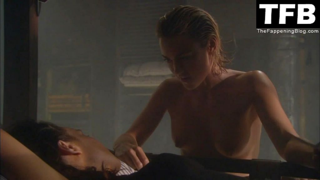 Kelly Carlson Nude