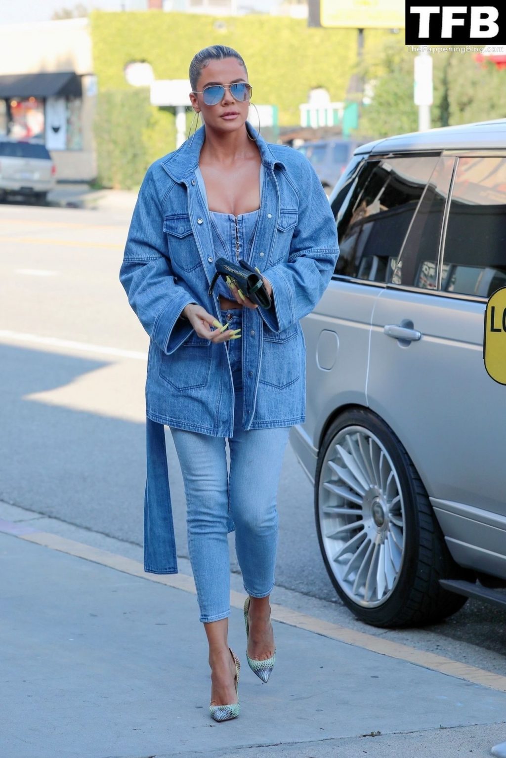 Khloe Kardashian Doubles Up Her Denim For a Shopping Trip at Sap and Honey in Sherman Oaks (20 Photos)