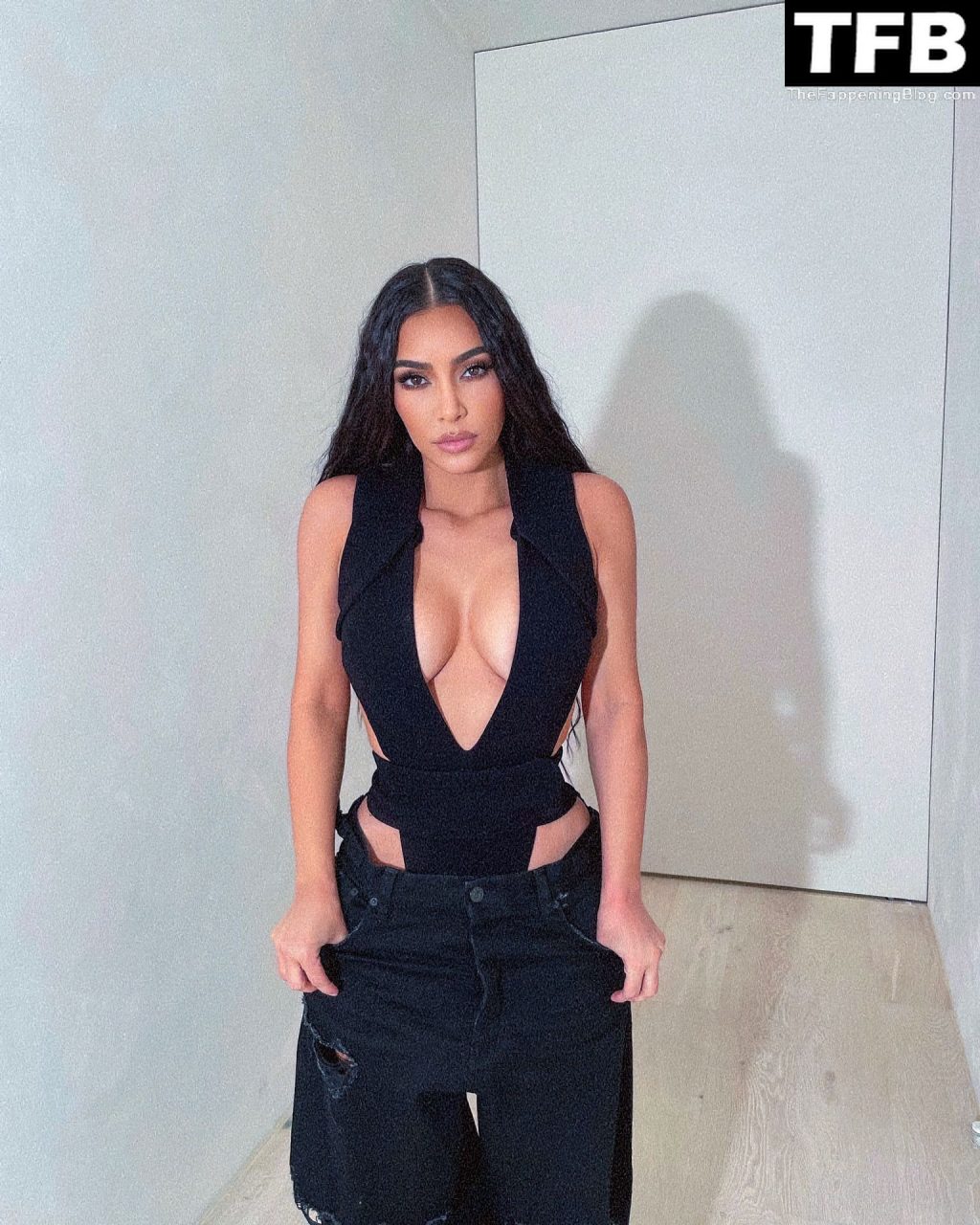 Kim Kardashian Sexy (24 Photos)