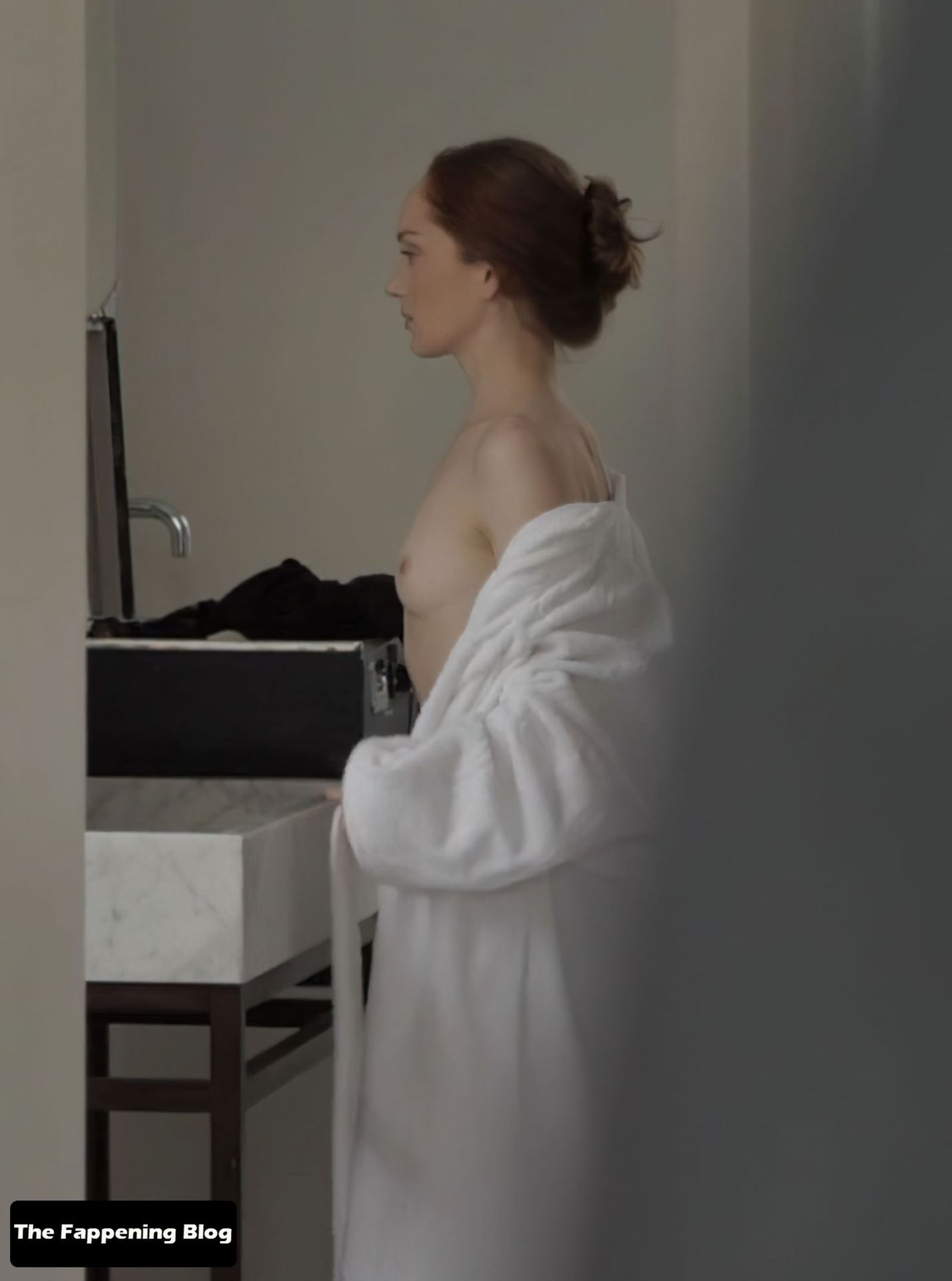 Lotte-Verbeek-Nude-Photo-Collection-The-Fappening-Blog-1.jpg