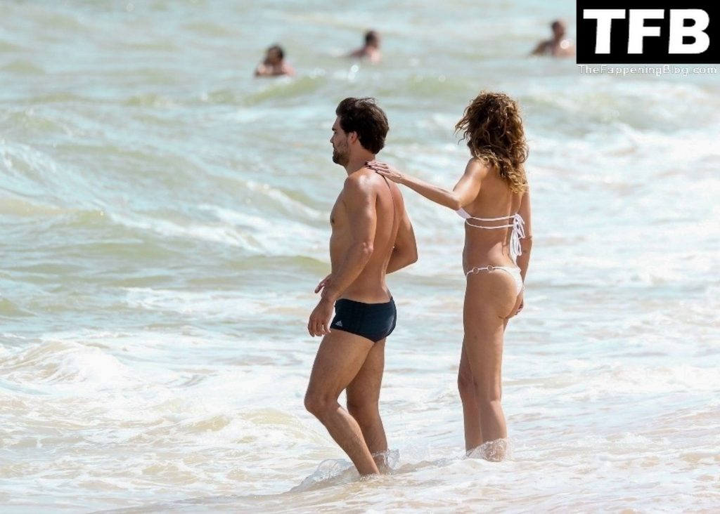 Luciana Gimenez Starts the New Year Soaking Up the Sun with Her Boyfriend in Brazil (53 Photos)