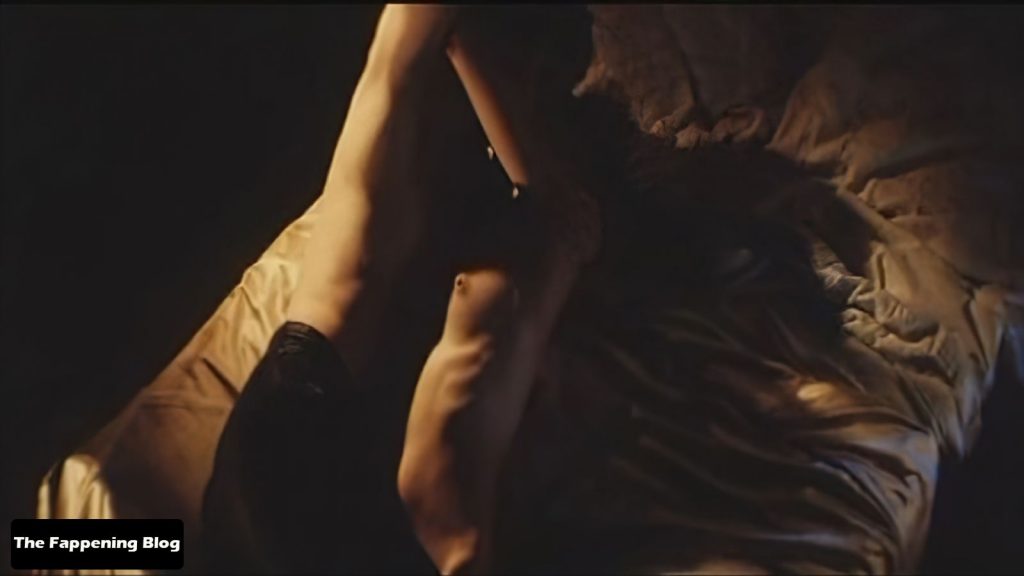 Mylene Farmer Nude &amp; Sexy Collection (23 Pics + Videos)
