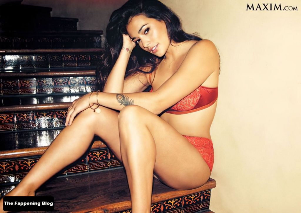 Natalie Martinez Nude &amp; Sexy Collection (58 Photos + Videos)