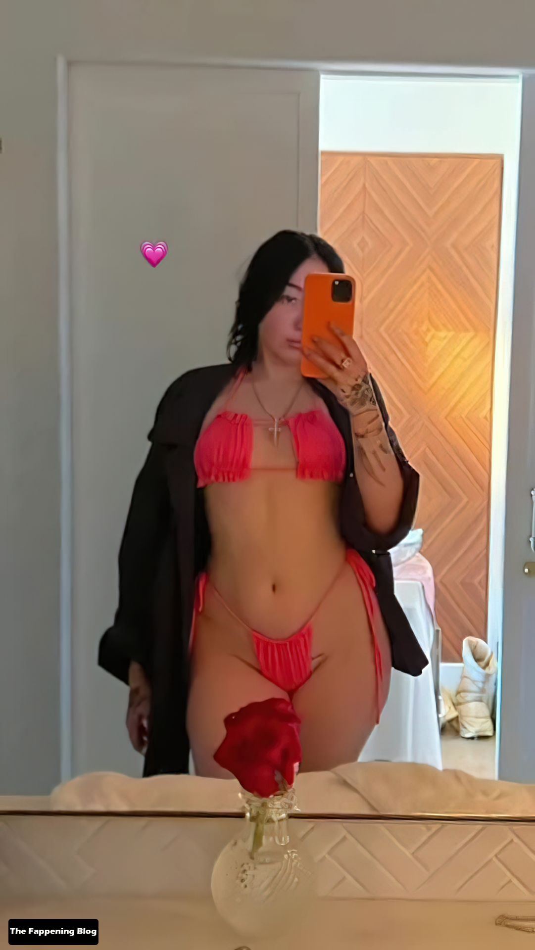 Leaked teen celebrity noah cyrus sexy underwear selfie photos