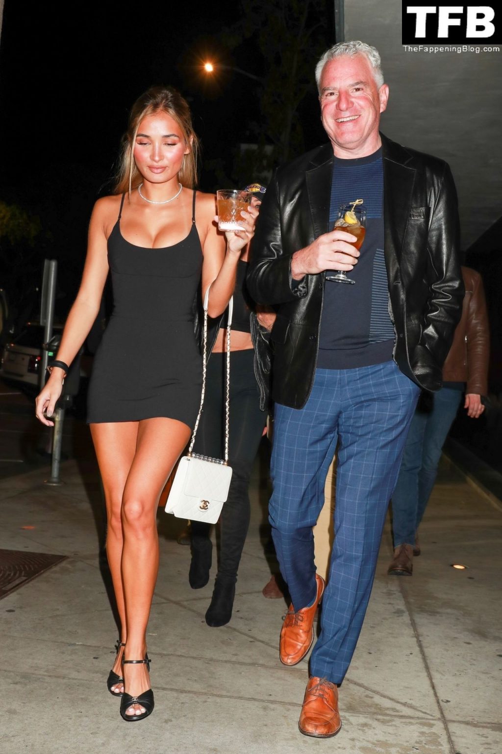 Weekend Mode! Leggy Pia Mia Goes Bar Hopping in West Hollywood (16 Photos)