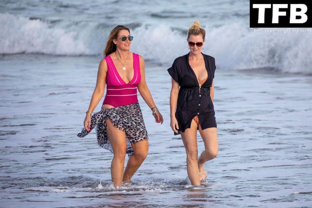 Sandra Lee Cuts a Stylish Figure as She Enjoys a Girls Trip to Cabo (43 Photos)