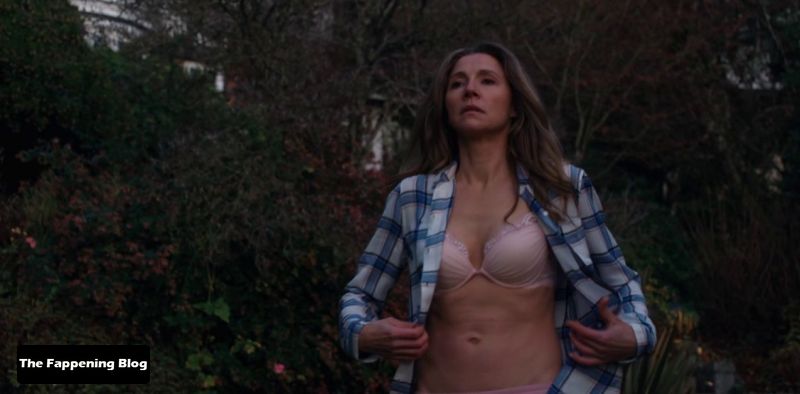Sarah Chalke Topless &amp; Sexy Collection (32 Pics + Videos)