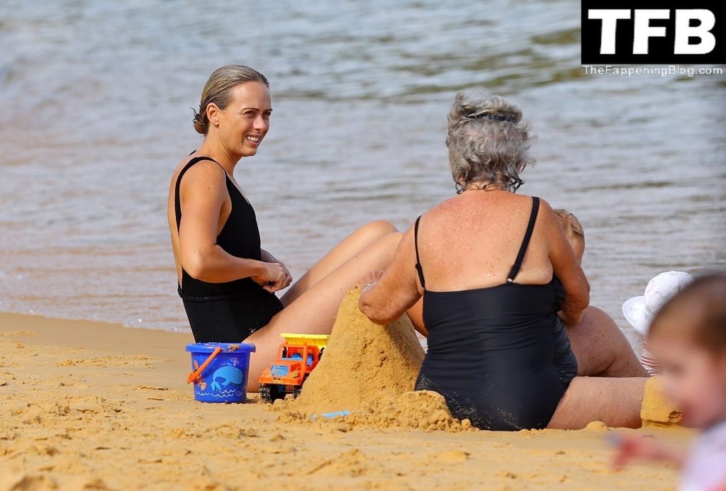Sylvia Jeffreys Enjoys a Beach Day (43 Photos)