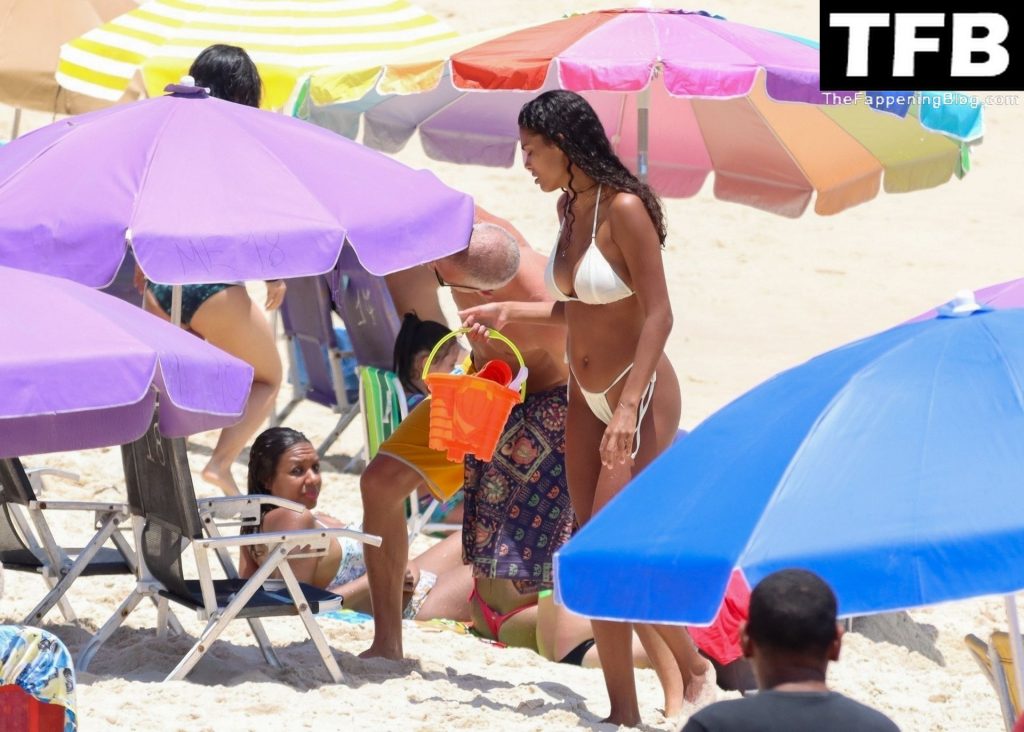 Tina Kunakey &amp; Vincent Cassel Enjoy a Day on the Beach in Rio de Janeiro (39 Photos)