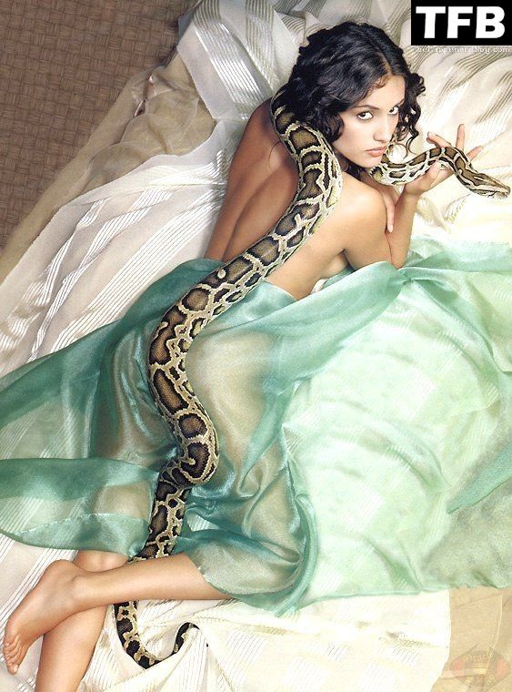 Leonor Varela Nude &amp; Sexy Collection (35 Photos)