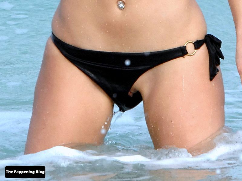 Maria Menounos Nude &amp; Sexy Collection (140 Photos + Videos)
