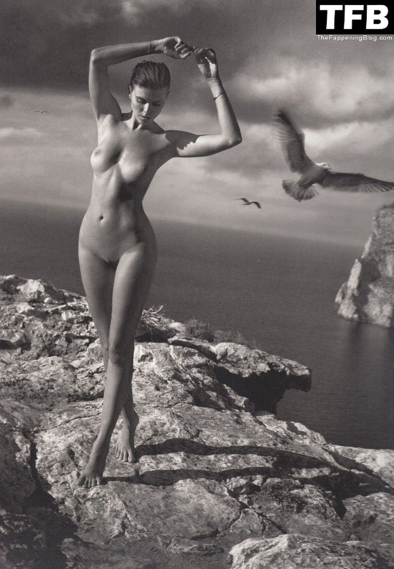 Maryna Linchuk Nude &amp; Sexy Collection (24 Photos)