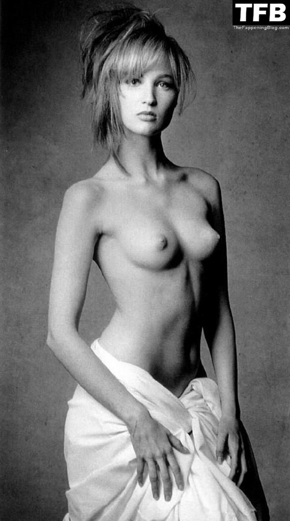 Paulina Porizkova Nude &amp; Sexy Collection (83 Photos)