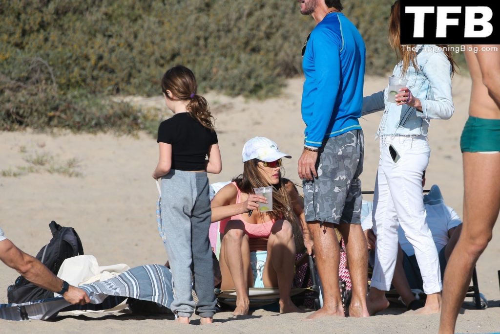 Alessandra Ambrosio &amp; Richard Lee Pack on the PDA During Saturday Fun at the Beach (109 Photos)