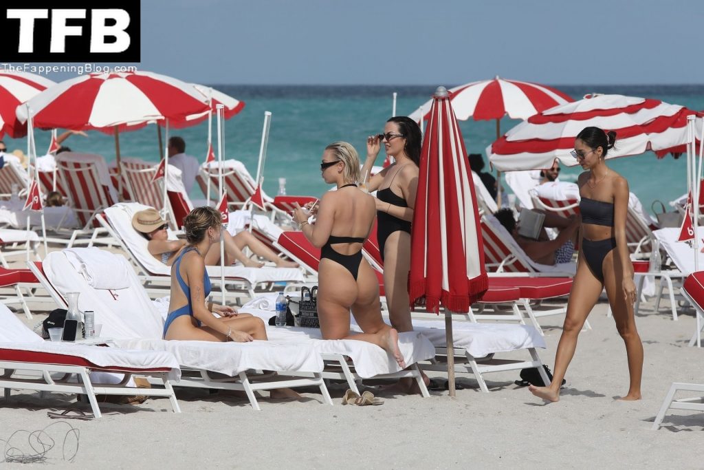 Bianca Elouise and Her Girls Show Off Their Curves in Miami (44 Photos)