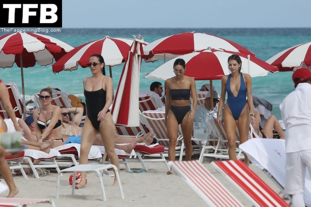 Bianca Elouise and Her Girls Show Off Their Curves in Miami (44 Photos)