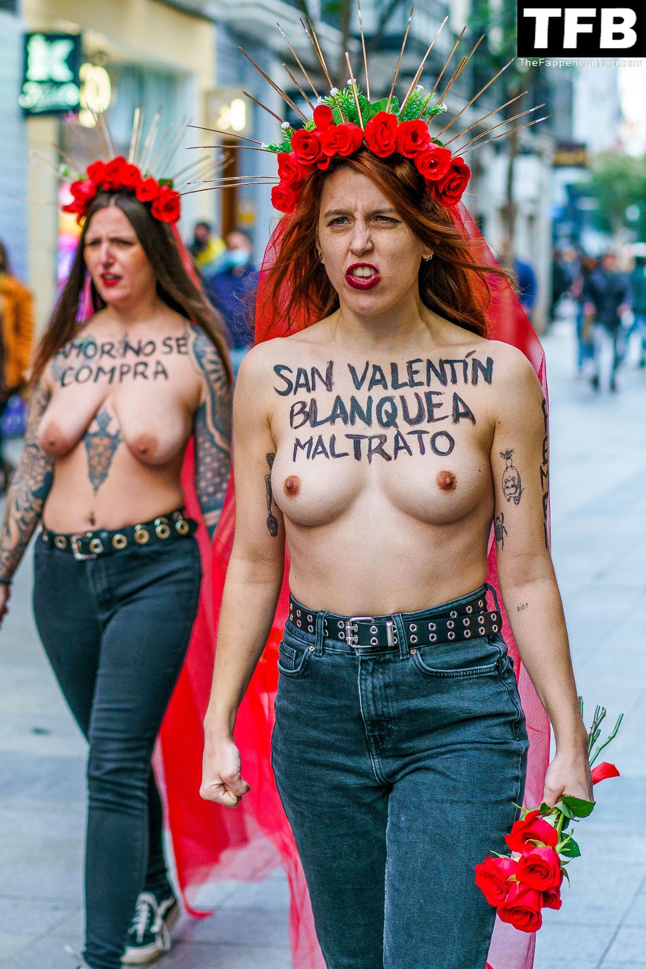 FEMEN-Topless-Girls-The-Fappening-Blog-15.jpg