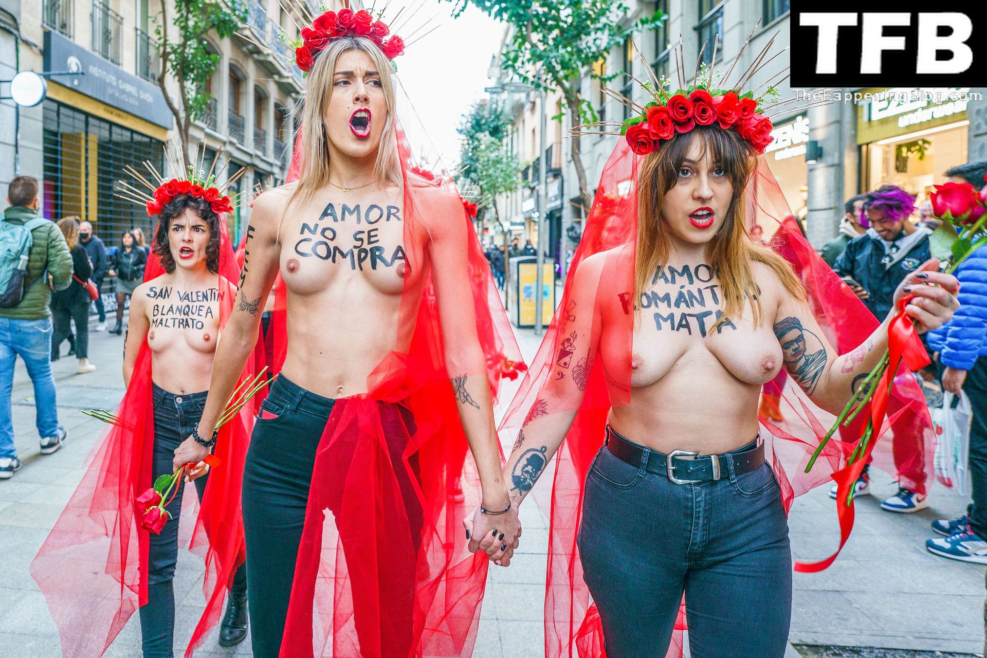 FEMEN-Topless-Girls-The-Fappening-Blog-18.jpg